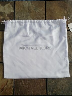 Michael Kors Dust Bag Medium White/Silver NWT